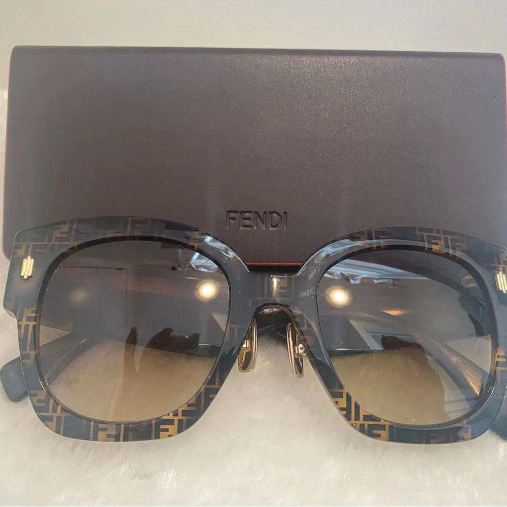 FENDI ROMA Brown 52mm Gradient Logo Sungasses